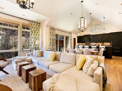 The Ultimate Accommodation Exceptional Interior Posh !